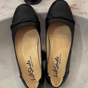 Life Stride Women's Classic Black Loafers